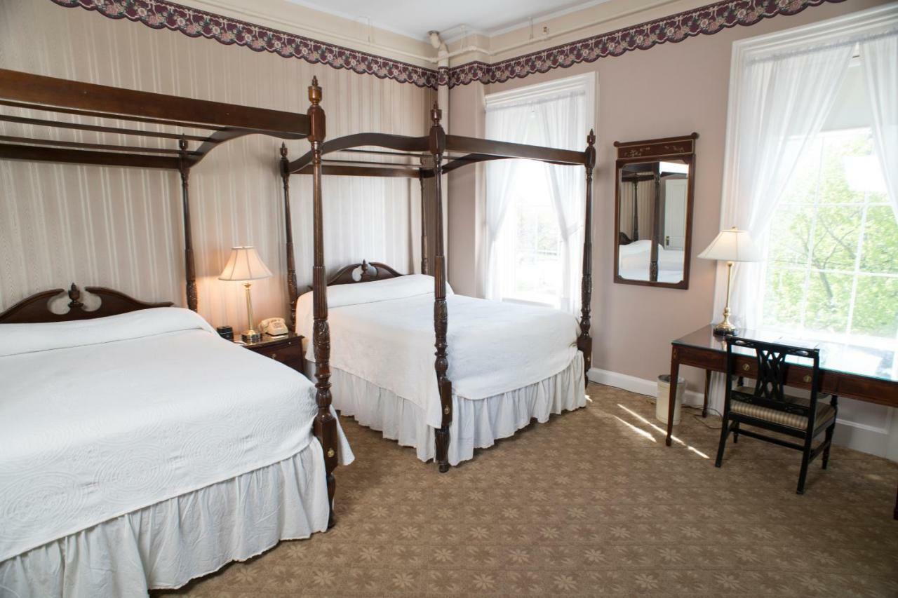 Middlebury Inn Экстерьер фото