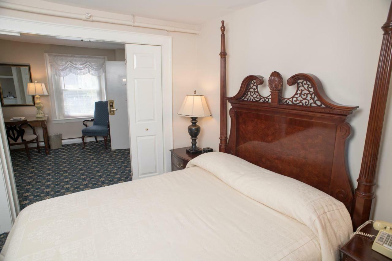 Middlebury Inn Экстерьер фото