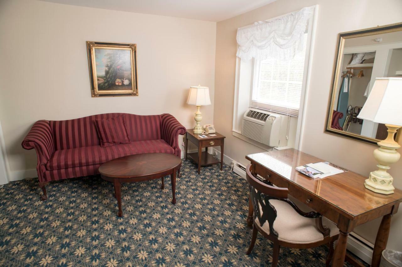 Middlebury Inn Экстерьер фото